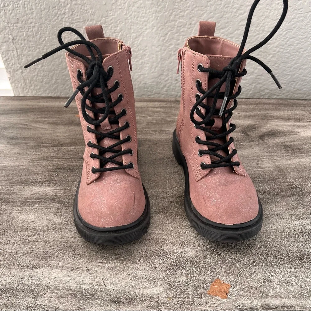 Celia pink combat boots with black laces and sole girls size 11